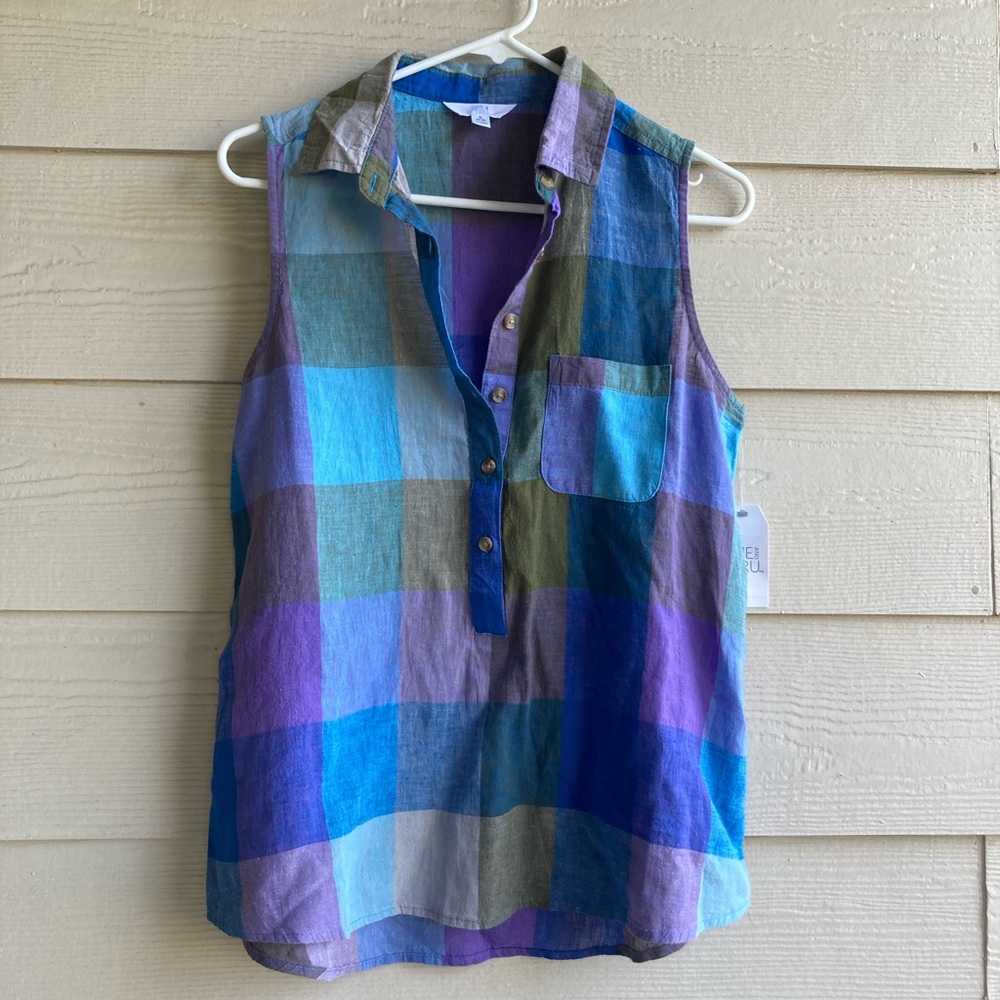 NWT True and  Time Sleeveless Henley - Size Small